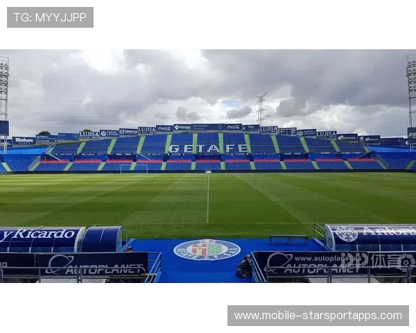 西甲球队利用边路宽度扩大空间制造杀机,足球西甲 西甲球队利用边路宽度扩大空间制造杀机,足球西甲